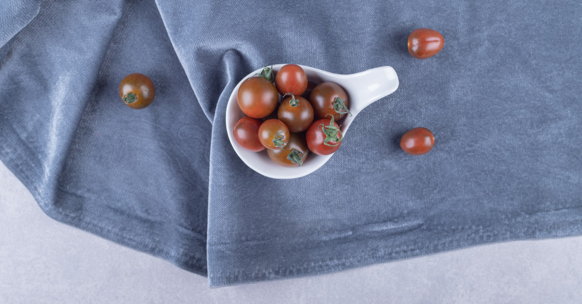 Best Way to Get Wrinkles Out of Tablecloths